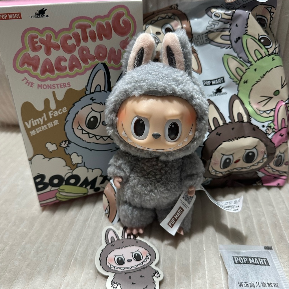 SESAME BEAN- Exciting Macaron Labubu. New. Box & Bag opened to verify.Grey